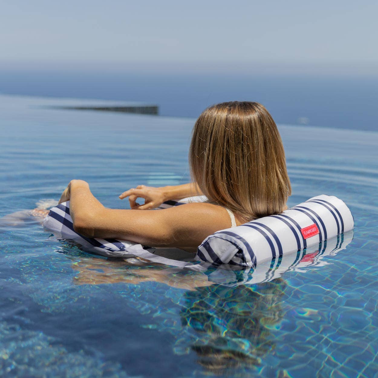 White & Blue Inflatable Arm chair