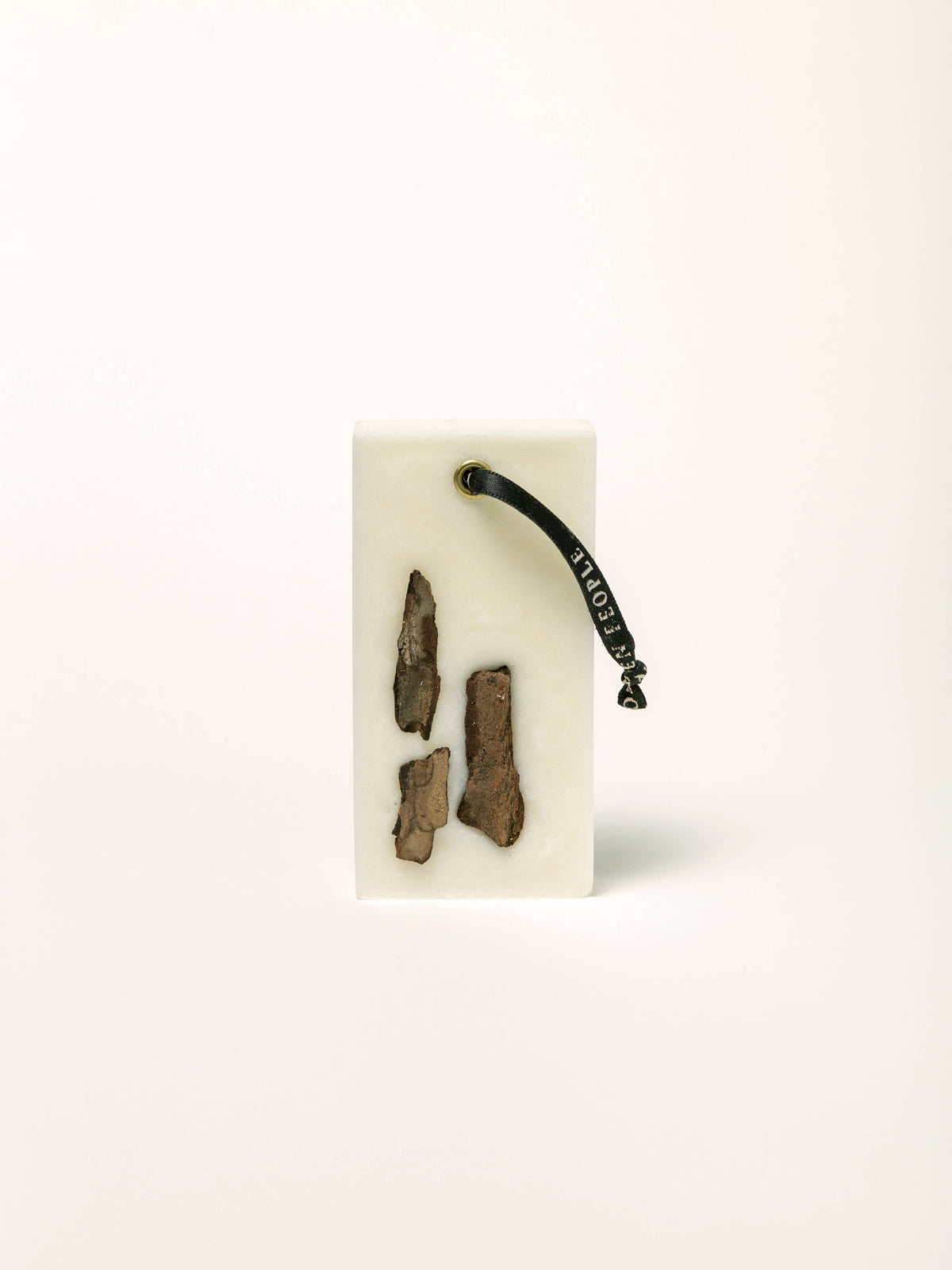 02 Vanilla Sandalwood And Musk Closet Wax Bar Freshener: Small