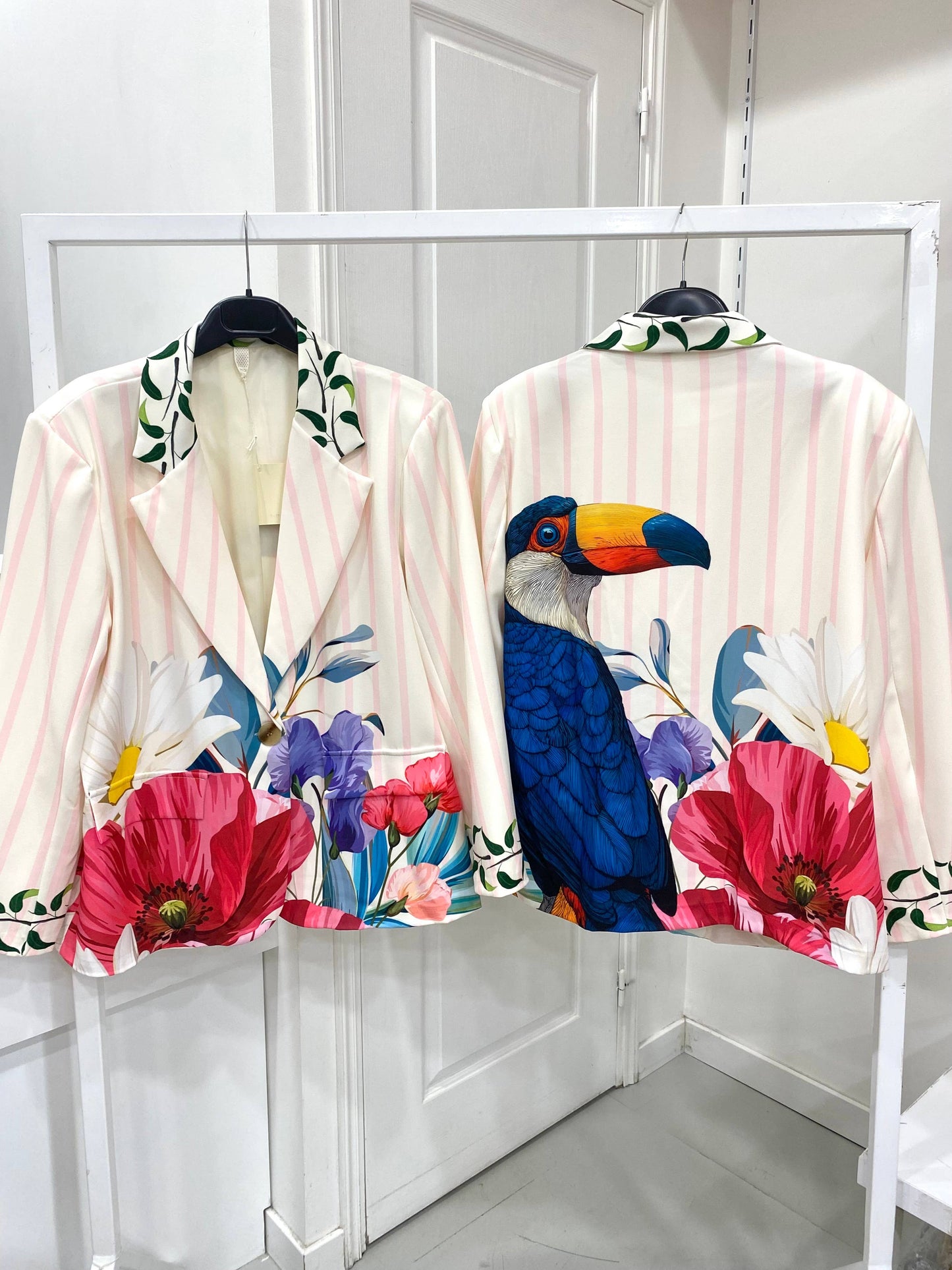 The Blue Parrot Blazer (36-48)