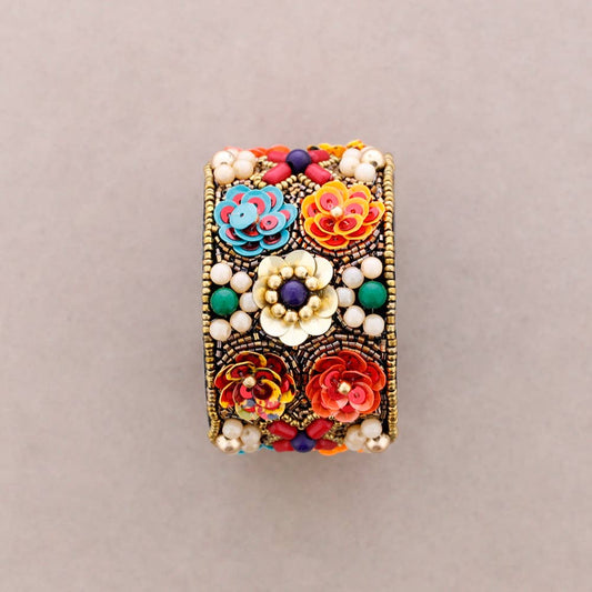 Adjustable Sequins Flower Bracelet: Gold