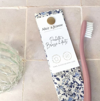 Louise toothbrush pouch