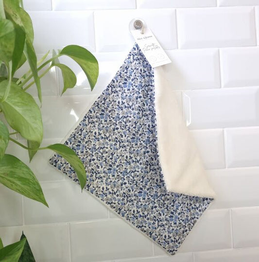 Louise sensitive skin towel