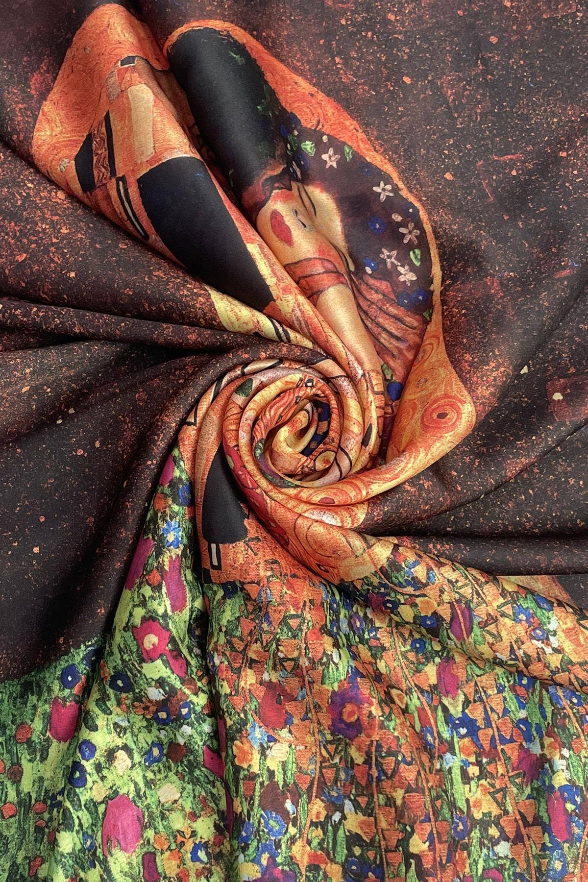 Klimt 'The Kiss' Painting Print Silk Mix Scarf-Brown