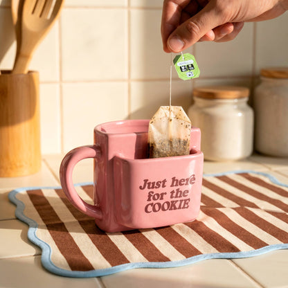 Pocket Mug "Just Here For The Cookie"