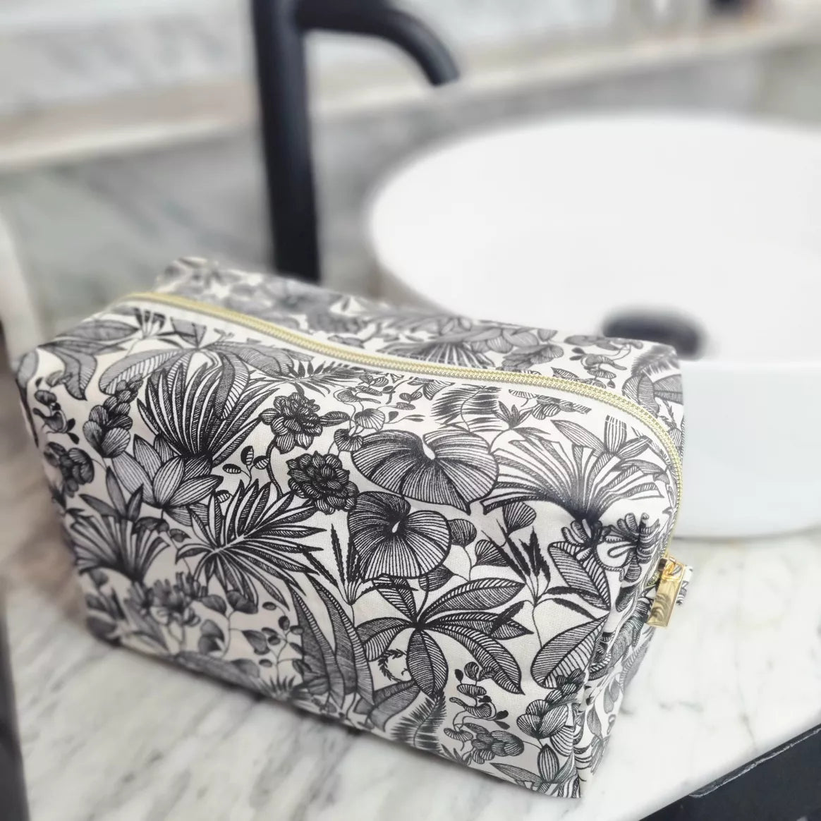 Amber Basket Kit (Black& White)