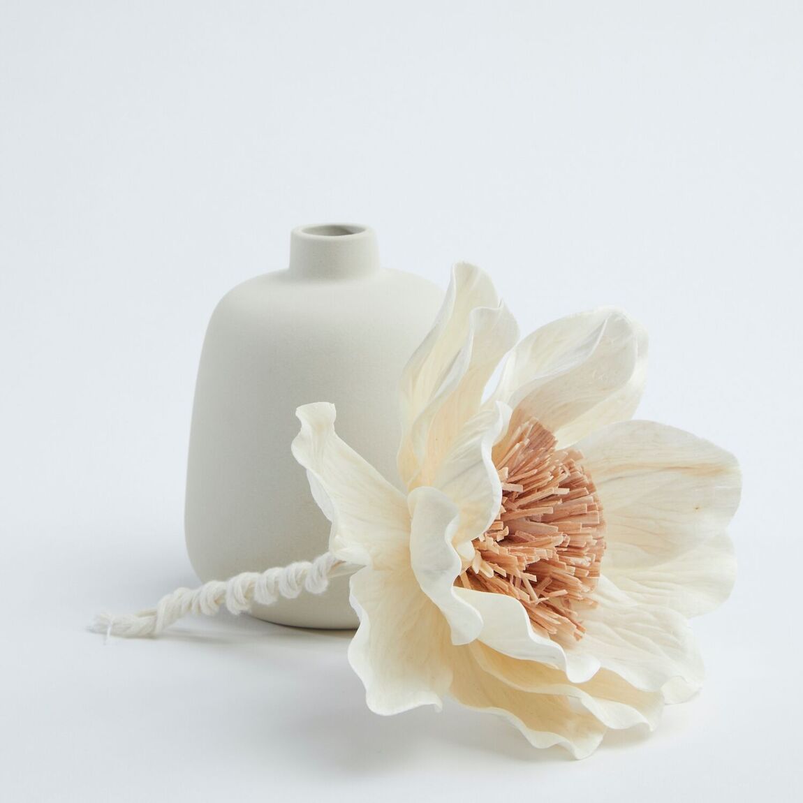 Flower Diffuser Lipsi Creme