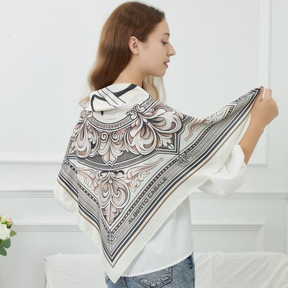 Large Authentic Zo‚ silk square