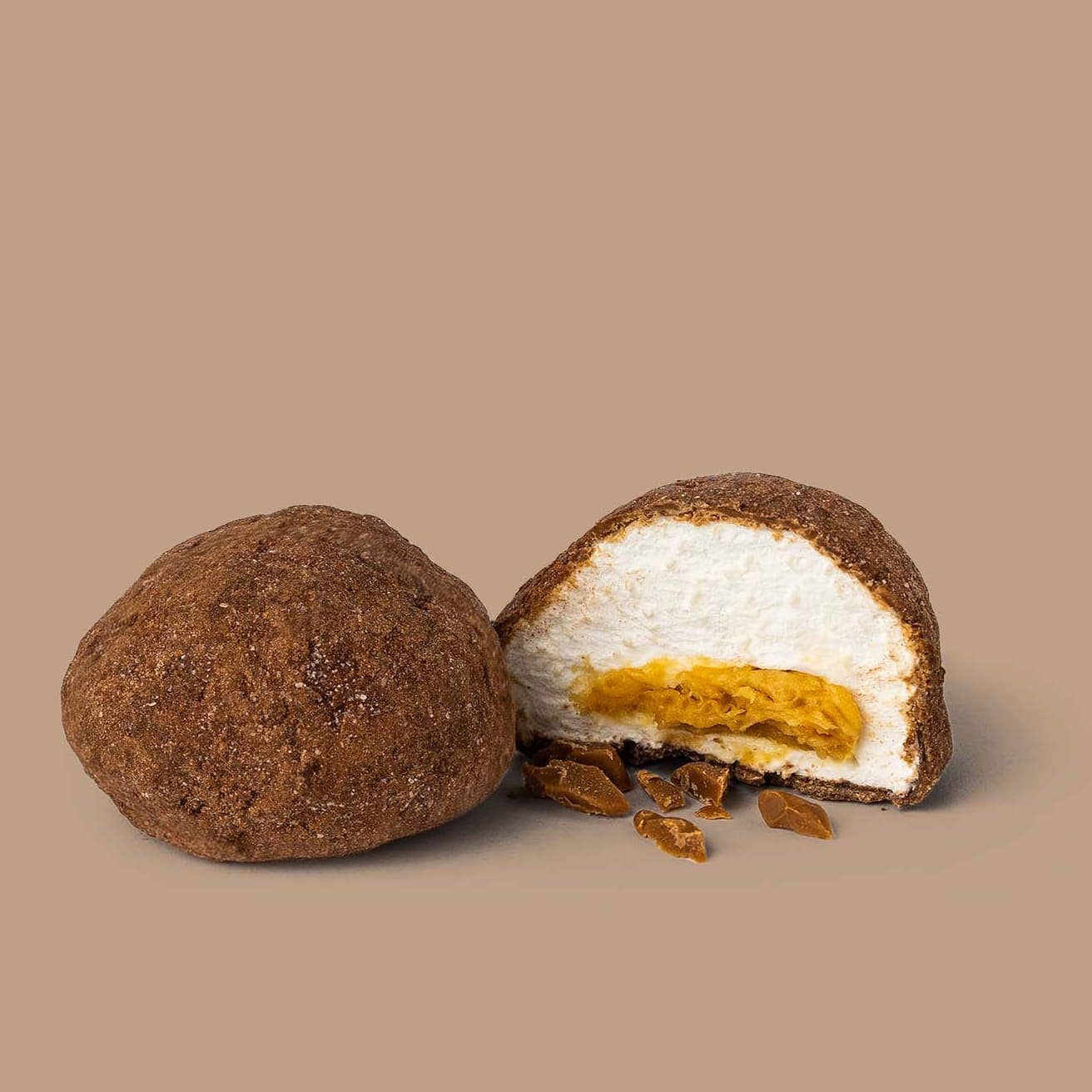 CARAMEL FILLED MALLOWS GIFT BOX 8 PCS