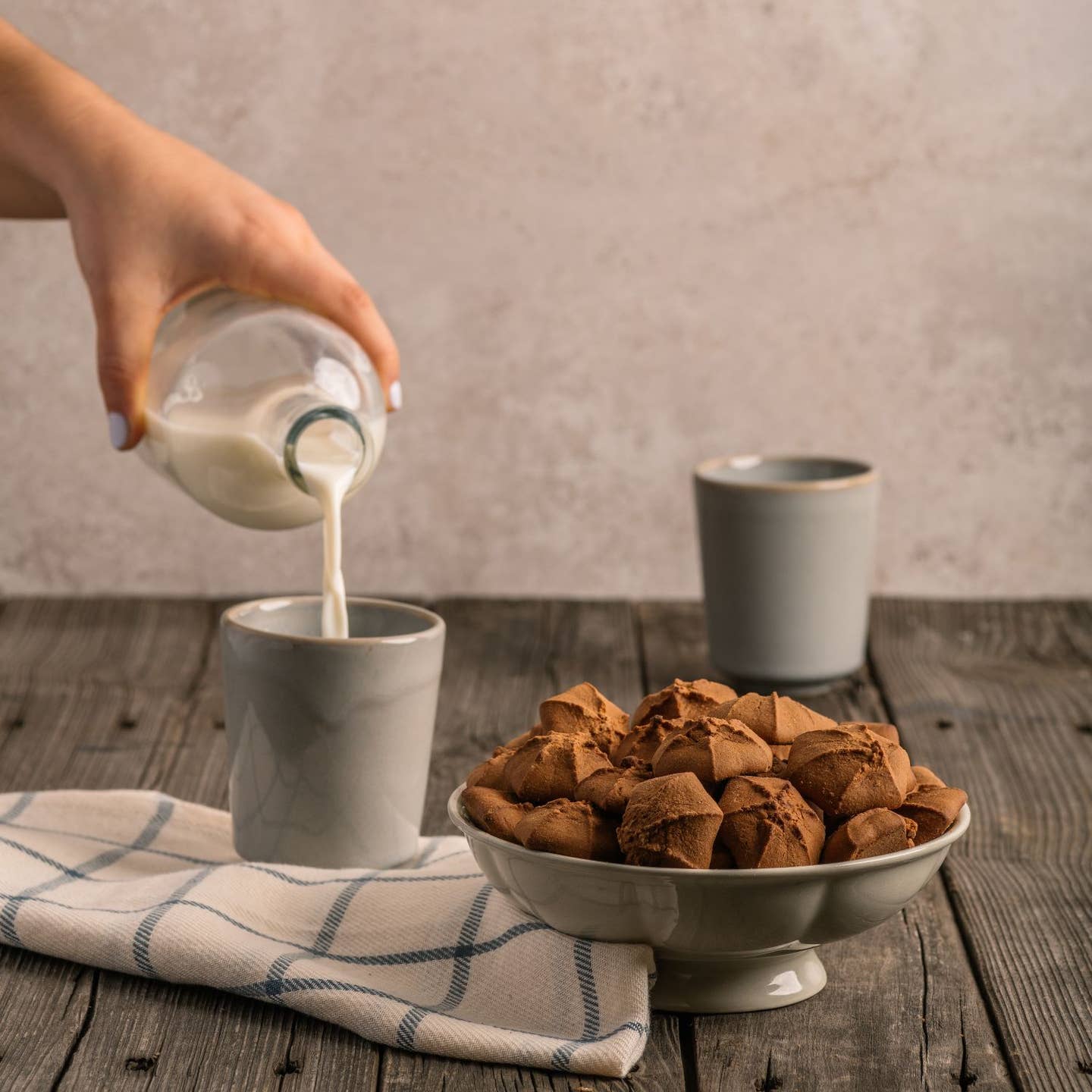 Chocolate cookie Tin
