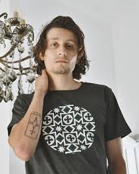 Maduma Stilla Round T-shirt