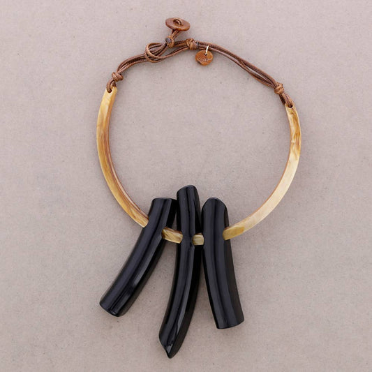 Resin Pendant Choker-Black